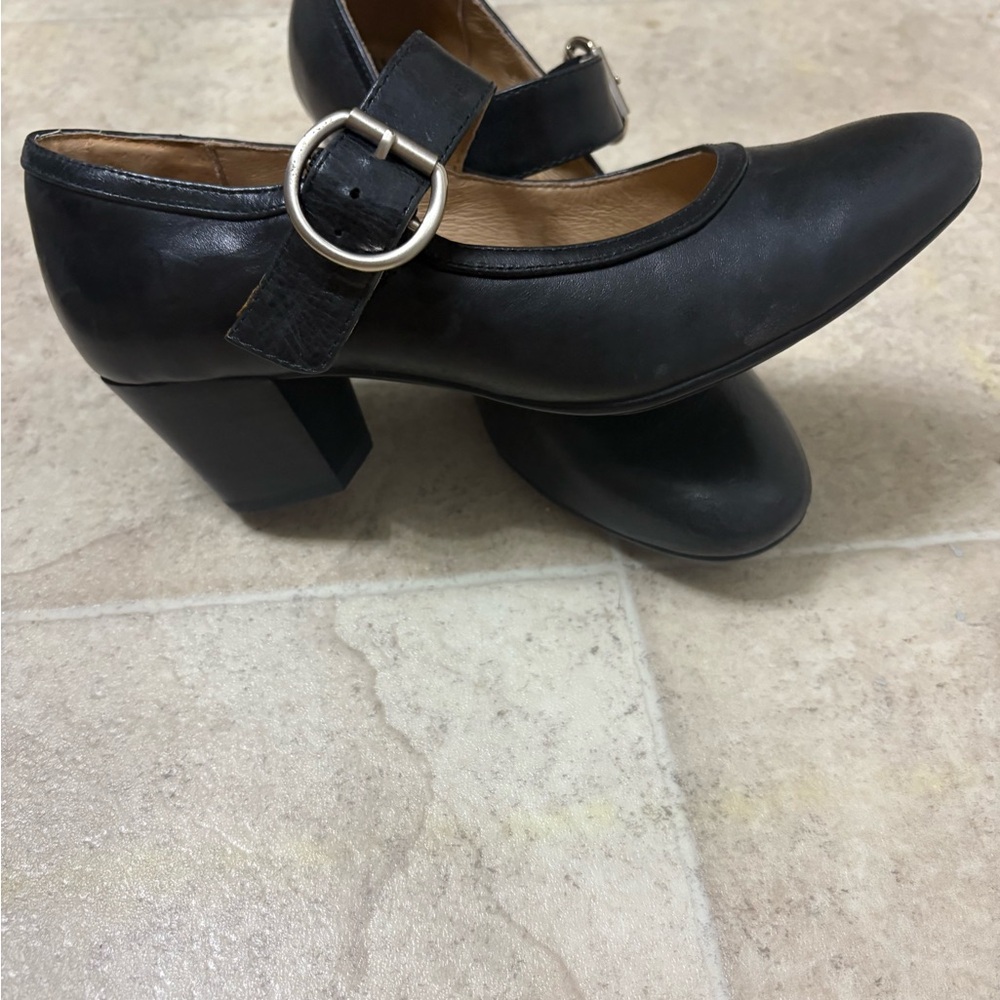 Sofft Black Leather Mary Jane Heels